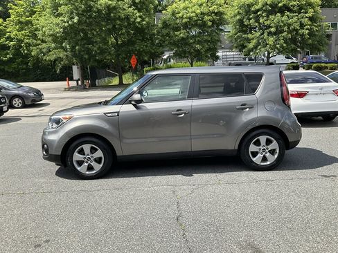 Used 2017 Kia Soul w/ Convenience Package FWD image 6