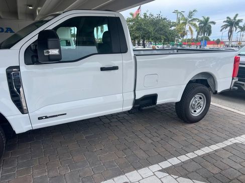 Used 2025 Ford F250 XL w/ XL Chrome Package RWD image 18