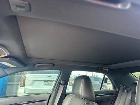 Used 2022 Chrysler 300 S w/ Comfort Group RWD image 12