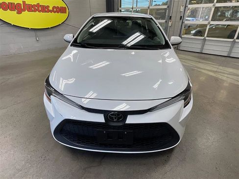 Used 2022 Toyota Corolla LE image 7