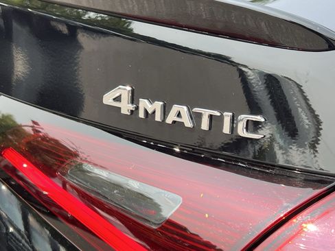 Used 2025 Mercedes-Benz GLC 300 4MATIC image 35