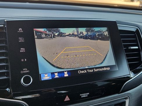 Used 2023 Honda Ridgeline Sport image 19