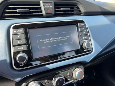 Used 2025 Nissan Versa SV FWD image 20
