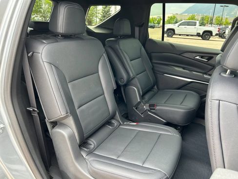 Used 2025 Chevrolet Traverse LT w/ Driver Confidence Package AWD/4WD image 21