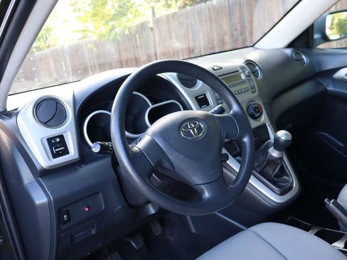 Used 2010 Toyota Matrix image 15