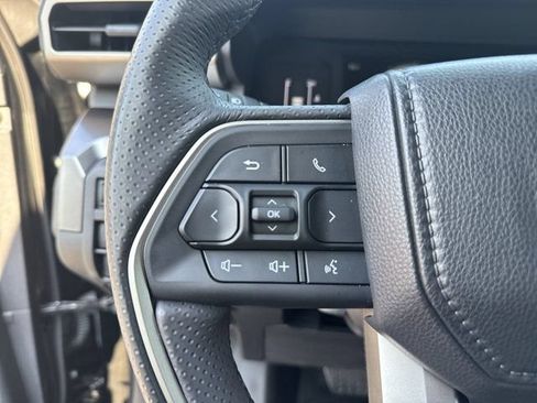 Used 2025 Toyota 4Runner SR5 AWD/4WD image 27