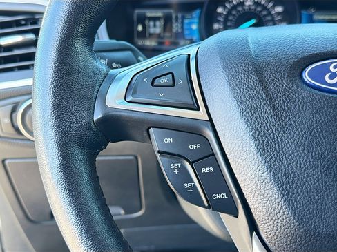 Used 2023 Ford Edge Titanium image 32