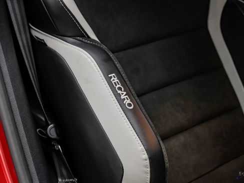 Used 2021 Ford Mustang Shelby GT500 w/ Carbon Fiber Handling Package RWD image 62