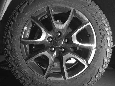Used 2025 Jeep Compass Trailhawk w/ Trailer Tow Group AWD/4WD image 14
