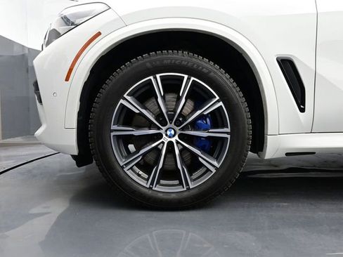 Used 2021 BMW X5 M50i w/ Premium Package image 6