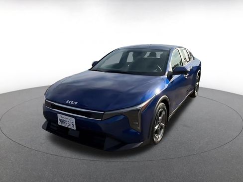 Used 2025 Kia K4 FWD image 5