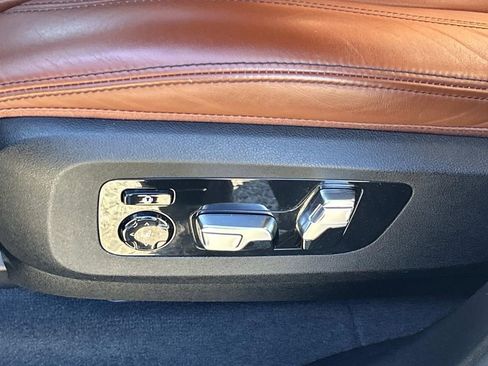 Used 2022 BMW X5 sDrive40i w/ Premium Package image 18