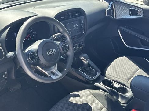 Used 2020 Kia Soul LX image 15