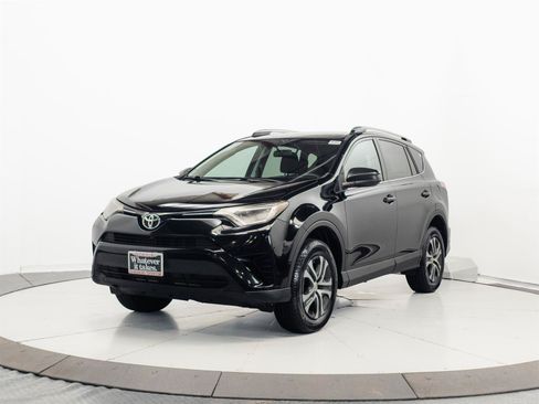 Used 2016 Toyota RAV4 LE FWD image 3