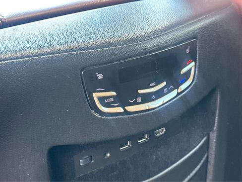 Used 2018 Cadillac Escalade Luxury image 50