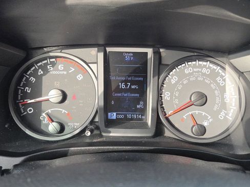 Used 2021 Toyota Tacoma SR AWD/4WD image 25