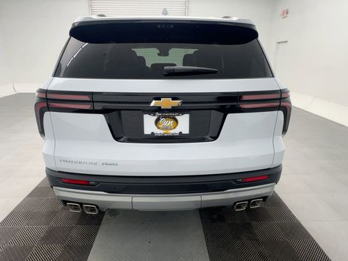 New 2026 Chevrolet Traverse LT w/ Driver Confidence Package image 9