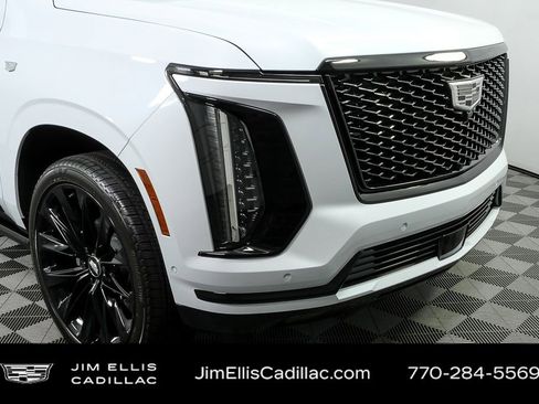 Used 2026 Cadillac Escalade Platinum Sport w/ LPO, ONYX Package image 42