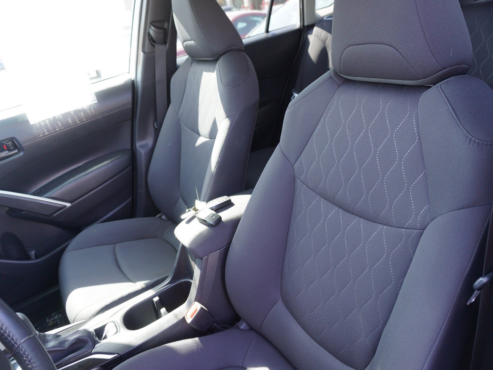Used 2025 Toyota Corolla Cross LE FWD image 21