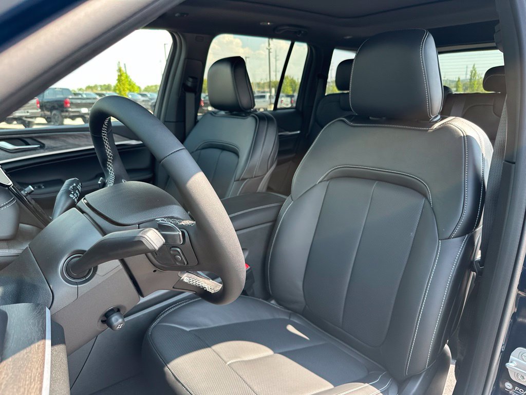 New 2027 Jeep Grand Cherokee Limited AWD/4WD image 40