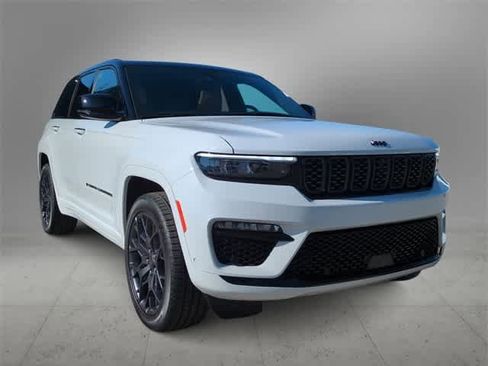 New 2025 Jeep Grand Cherokee Summit w/ Obsidian Package image 2