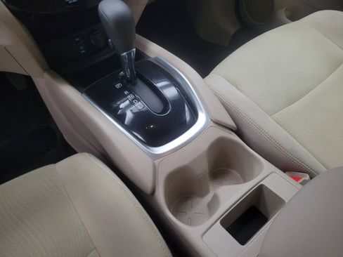 Used 2016 Nissan Rogue S AWD/4WD image 26