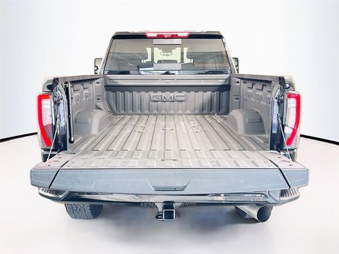 Used 2025 GMC Sierra 2500 AT4 w/ AT4 Premium Plus Package AWD/4WD image 21