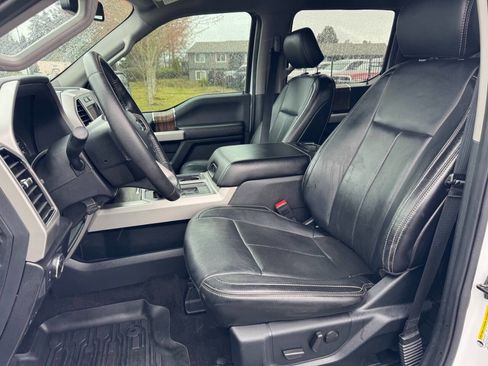 Used 2019 Ford F150 Lariat w/ FX4 Off-Road Package image 10