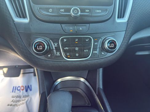 Used 2024 Chevrolet Malibu LT FWD image 18