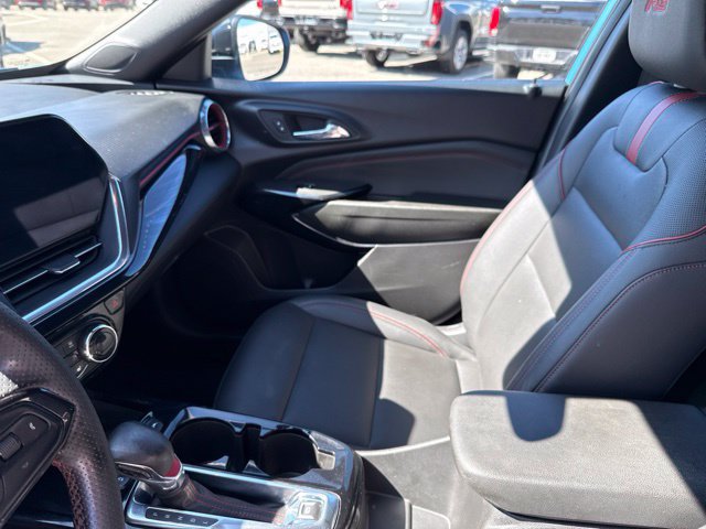 Used 2024 Chevrolet Trax RS w/ Sunroof Package FWD image 21