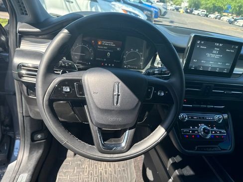 Used 2022 Lincoln Corsair FWD w/ Equipment Group 101A image 12