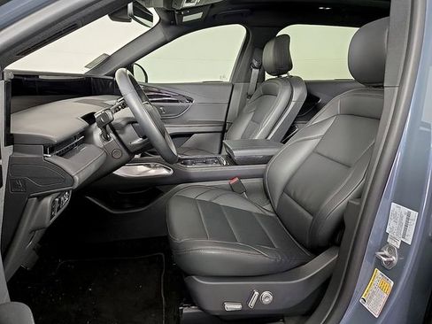 Used 2025 Lincoln Nautilus Premier w/ Equipment Group 102A image 13