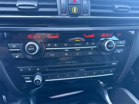 Used 2019 BMW X6 xDrive35i w/ M Sport Package image 20