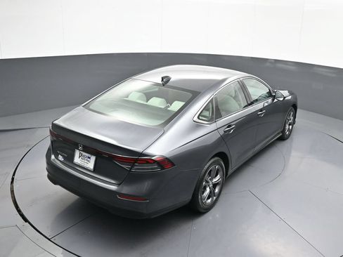 Certified 2023 Honda Accord EX image 37