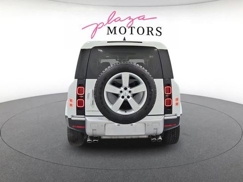 Used 2024 Land Rover Defender 110 SE AWD/4WD image 6