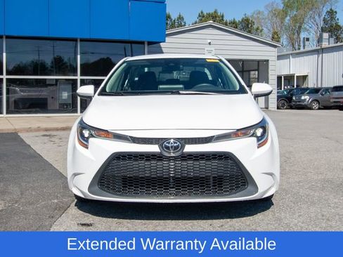 Used 2021 Toyota Corolla LE image 3