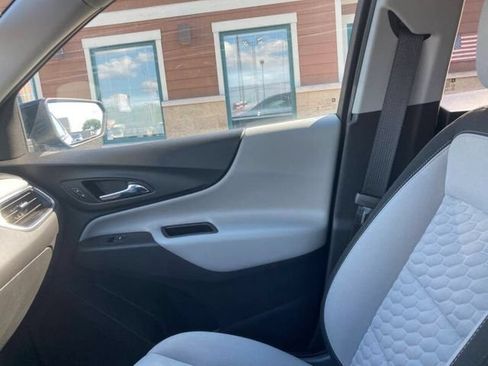 Used 2020 Chevrolet Equinox LT AWD/4WD image 16