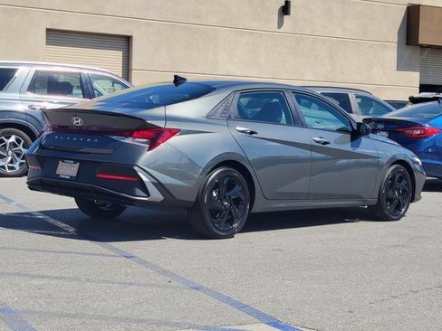 New 2026 Hyundai Elantra SEL Sport FWD image 2