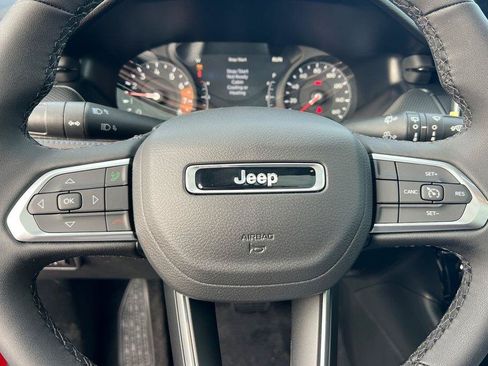 New 2026 Jeep Compass Latitude w/ Sun and Sound Group AWD/4WD image 23