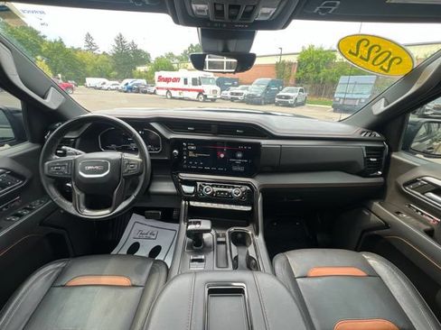 Used 2022 GMC Sierra 1500 AT4 w/ AT4 Premium Package AWD/4WD image 18