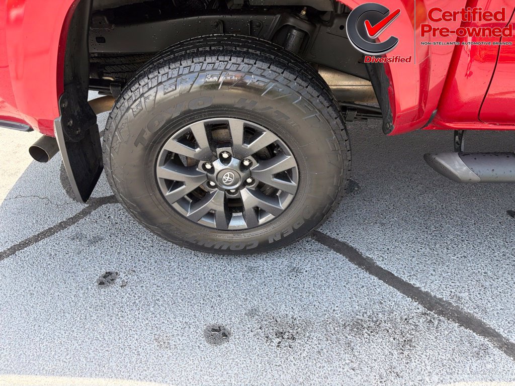 Used 2021 Toyota Tacoma SR5 RWD image 19
