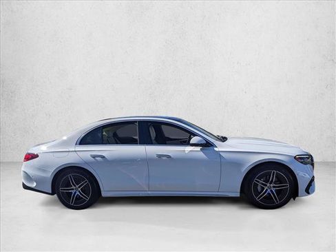 Used 2025 Mercedes-Benz E 350 Sedan image 4