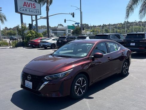 Used 2025 Nissan Sentra SV image 1
