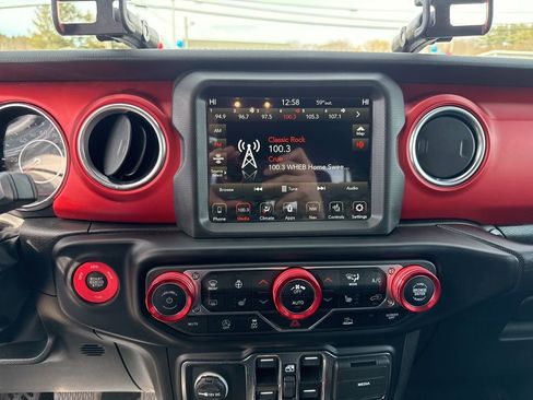 Certified 2022 Jeep Gladiator Rubicon w/ LED Lighting Group image 12