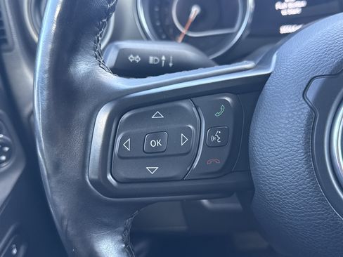 Used 2021 Jeep Gladiator Sport image 17