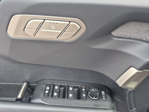 New 2027 Kia Telluride S image 7