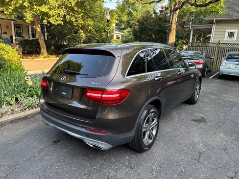 Used 2017 Mercedes-Benz GLC 300 4MATIC image 5