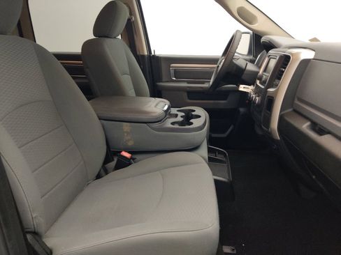 Used 2020 RAM 1500 Classic SLT AWD/4WD image 21