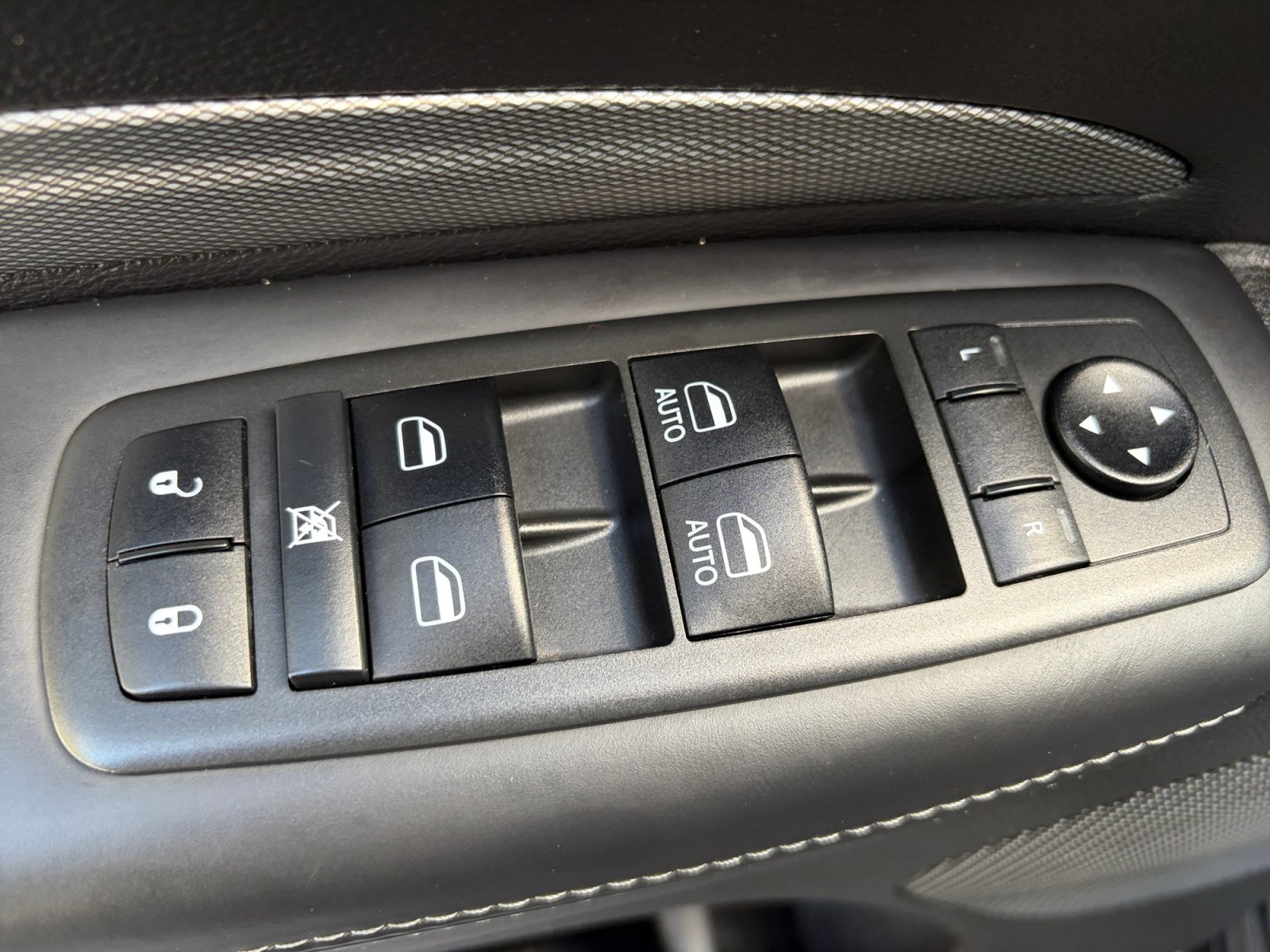 Used 2019 Dodge Durango R/T w/ Blacktop Package AWD/4WD image 13