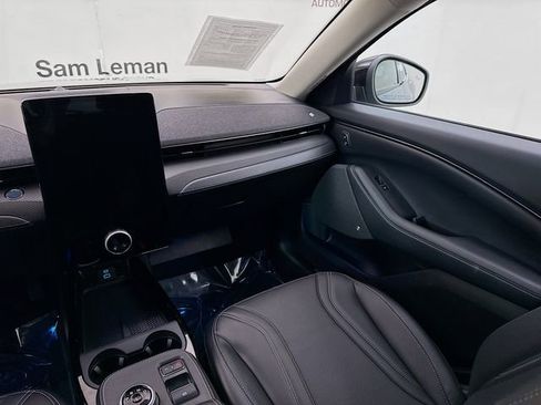 Used 2023 Ford Mustang Mach-E Premium image 24